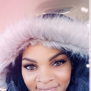 Meet your Posher, Cayla